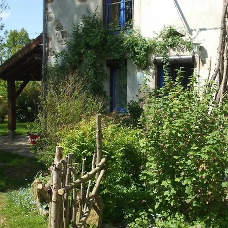 Beautiful Holiday Home In Pionsat Auvergne With Garden *